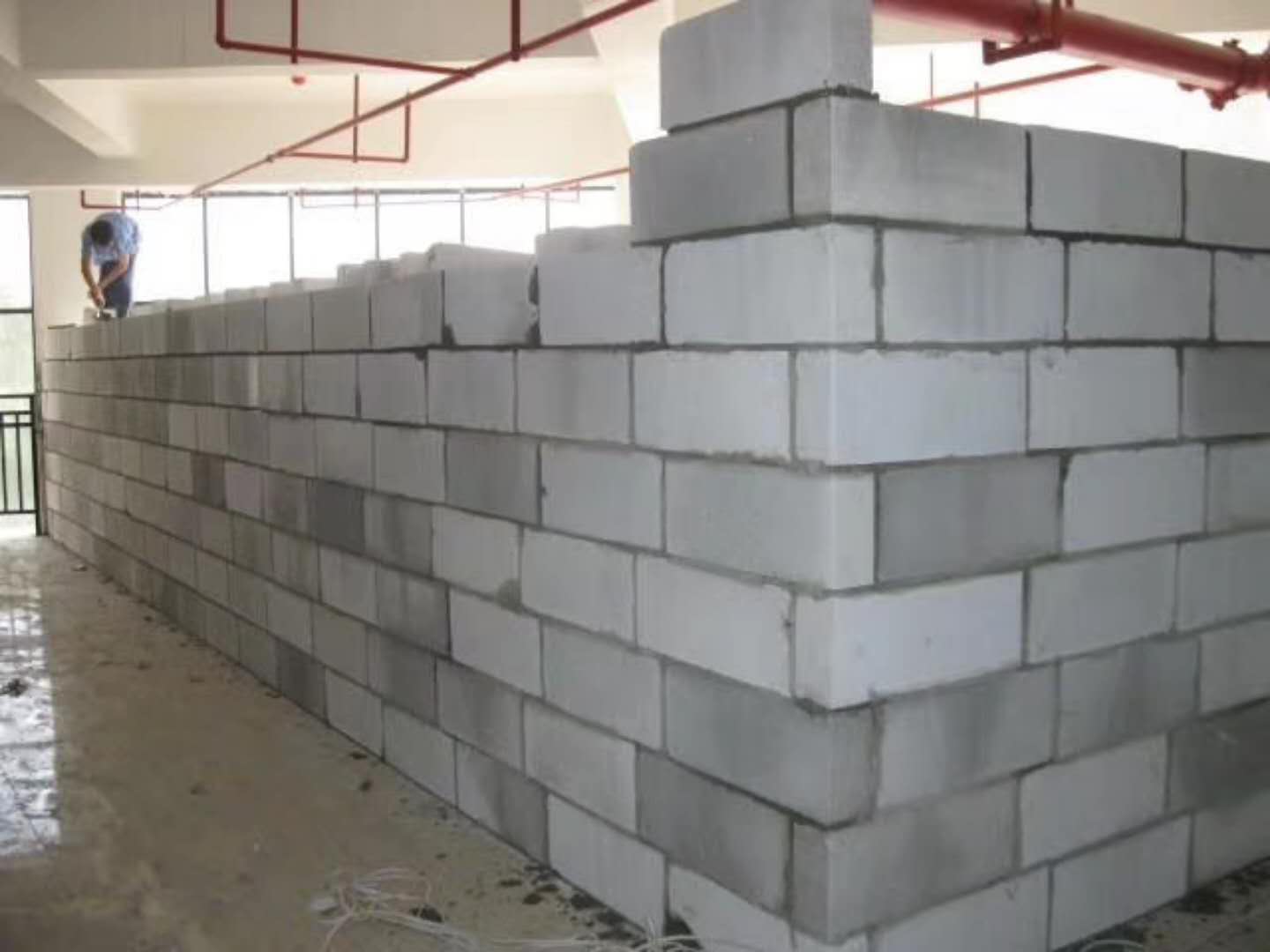 交口蒸压加气混凝土砌块承重墙静力和抗震性能的研究